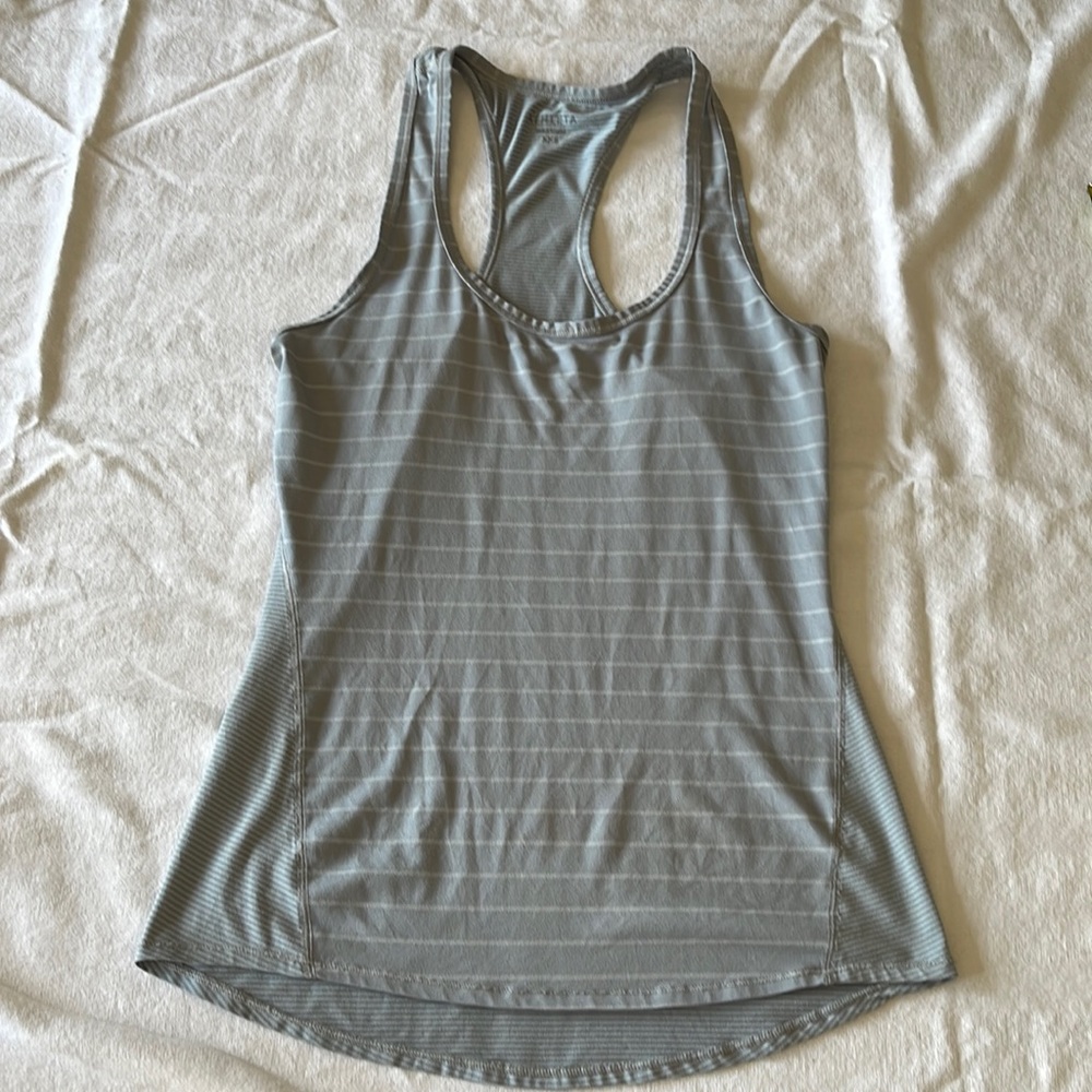 Athleta Momentum tank VGUC
